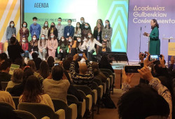 Vencedores do concurso 25<25 em palco